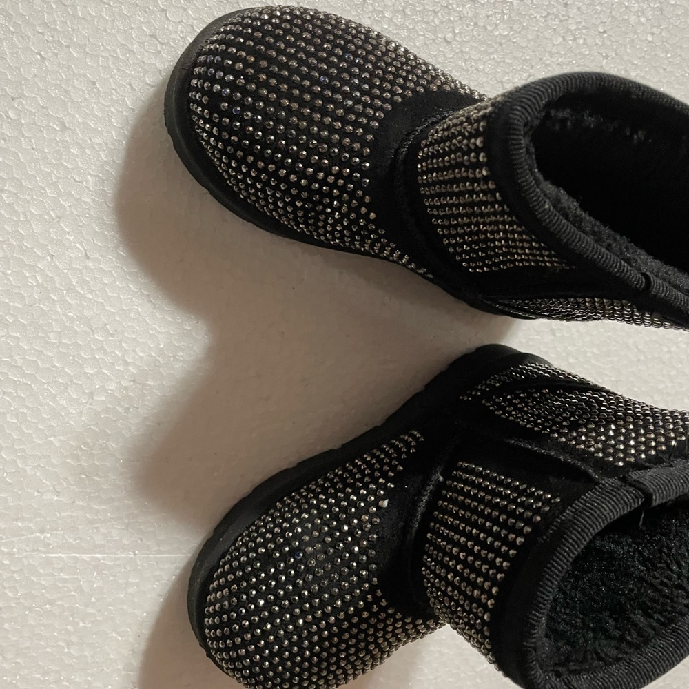 Black toddler boots with rhinestone